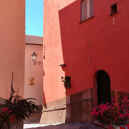 Tra Le Cinque Terre, Camogli E Portofino Con Scorcio Mare All'orizzonte Castiglione Chiavarese