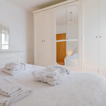 Tra Le Cinque Terre, Camogli E Portofino Con Scorcio Mare All'orizzonte Prázdninový dům