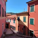 Tra Le Cinque Terre, Camogli E Portofino Con Scorcio Mare All'orizzonte *