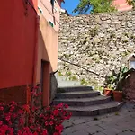 Tra Le Cinque Terre, Camogli E Portofino Con Scorcio Mare All'orizzonte Casa vacanze