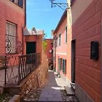 Casa vacanze Tra Le Cinque Terre, Camogli E Portofino Con Scorcio Mare All'orizzonte Castiglione Chiavarese