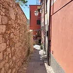 Tra Le Cinque Terre, Camogli E Portofino Con Scorcio Mare All'orizzonte