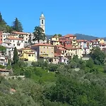 Tra Le Cinque Terre, Camogli E Portofino Con Scorcio Mare All'orizzonte Castiglione Chiavarese