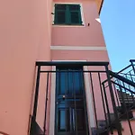 Tra Le Cinque Terre, Camogli E Portofino Con Scorcio Mare All'orizzonte * Castiglione Chiavarese