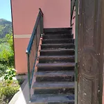 Tra Le Cinque Terre, Camogli E Portofino Con Scorcio Mare All'orizzonte