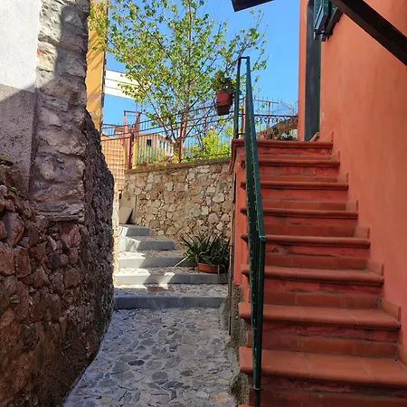 Tra Le Cinque Terre, Camogli E Portofino Con Scorcio Mare All'orizzonte Casa de Férias *