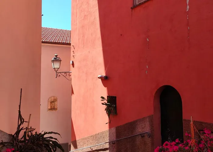 Tra Le Cinque Terre, Camogli E Portofino Con Scorcio Mare All'orizzonte Castiglione Chiavarese